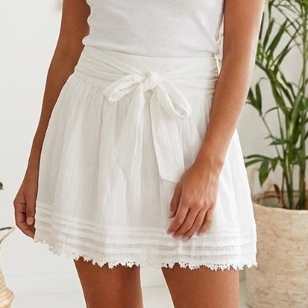 KENSIE GIRL Boho Chic Mini Skirt White Tie waist lace eyelet Flowy Cotton Size 0